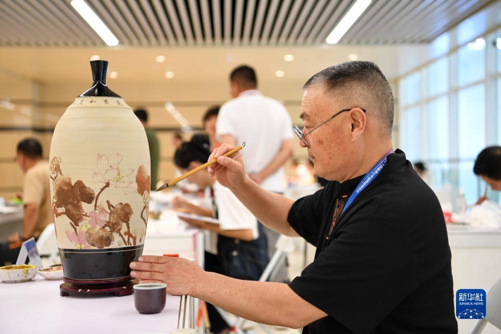 棋牌金花游戏官网